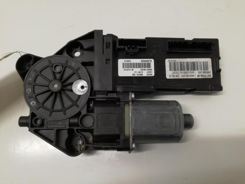 Moteur leve vitre avant gauche
