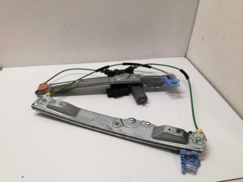 Leve vitre electrique avant droit