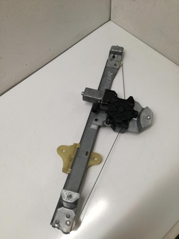 Leve vitre electrique avant gauche
