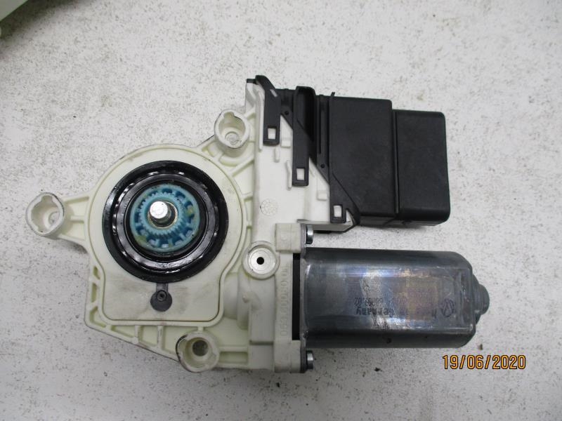Moteur leve vitre arriere droit