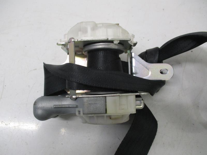 Ceinture avant gauche