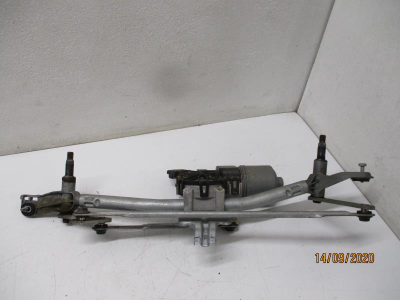 Moteur essuie glace avant