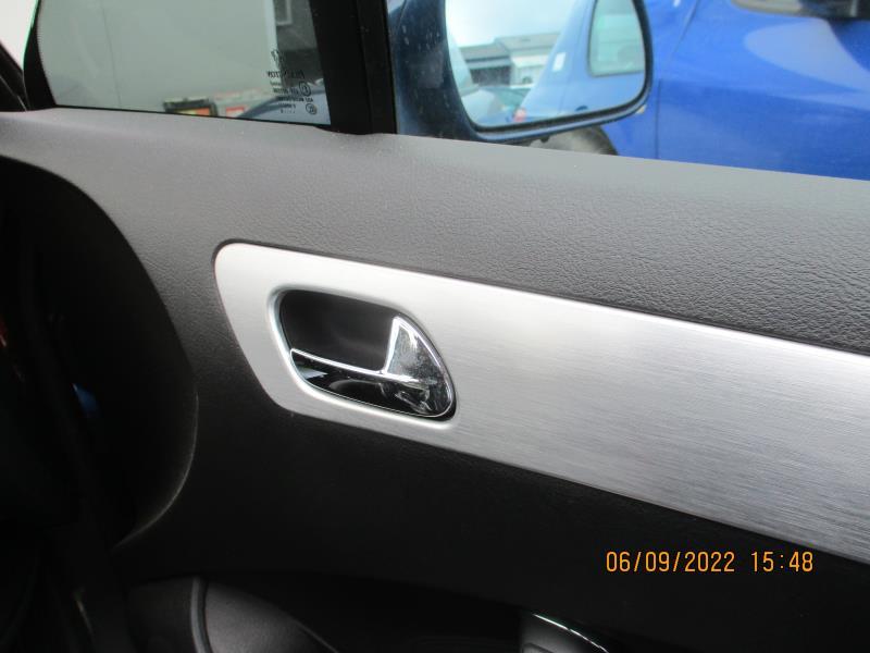 Poignee interieur avant droit