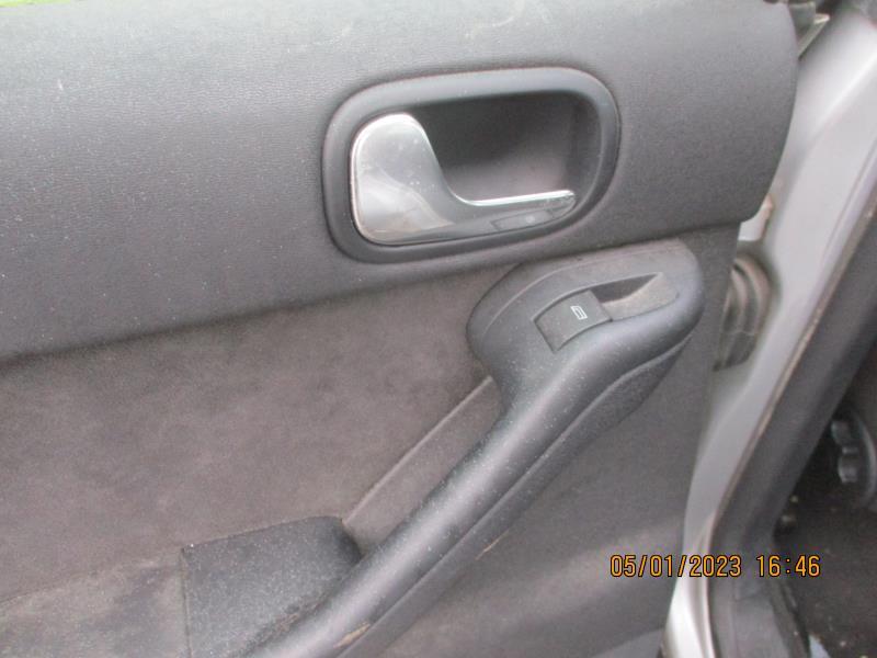 Poignee interieur arriere gauche