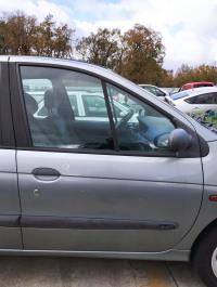 Poignee porte avant droit