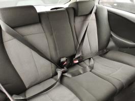 Attache ceinture arriere centrale