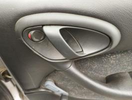 Poignee interieur arriere droit