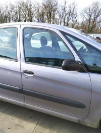 Poignee porte avant droit