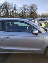 Poignee porte avant droit