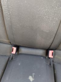 Attache ceinture arriere droit