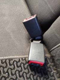 Attache ceinture arriere gauche