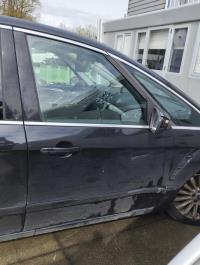 Poignee porte avant droit