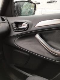 Poignee interieur avant droit