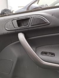 Poignee interieur avant droit