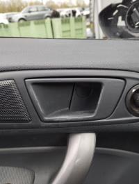 Poignee interieur avant gauche