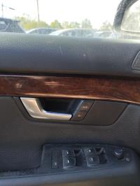 Poignee interieur avant gauche
