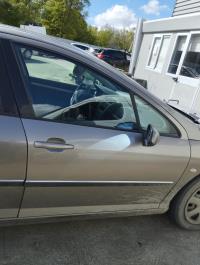 Poignee porte avant droit