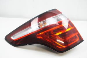 Fanale posteriore principale sinistro (luci)