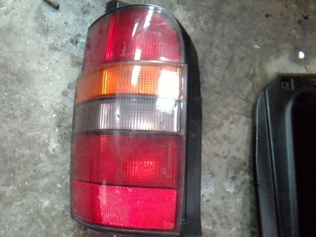 Fanale posteriore principale sinistro (luci)