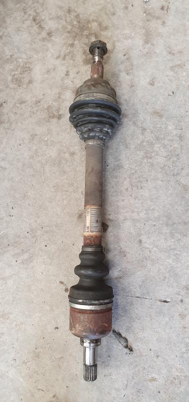 Cardan gauche (transmission)