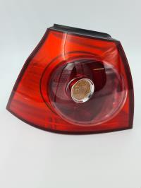 Fanale posteriore principale sinistro (luci)