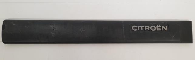Baguette de porte avant droite