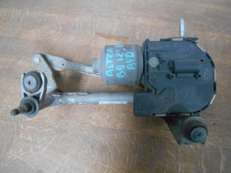 Moteur essuie glace avant droit