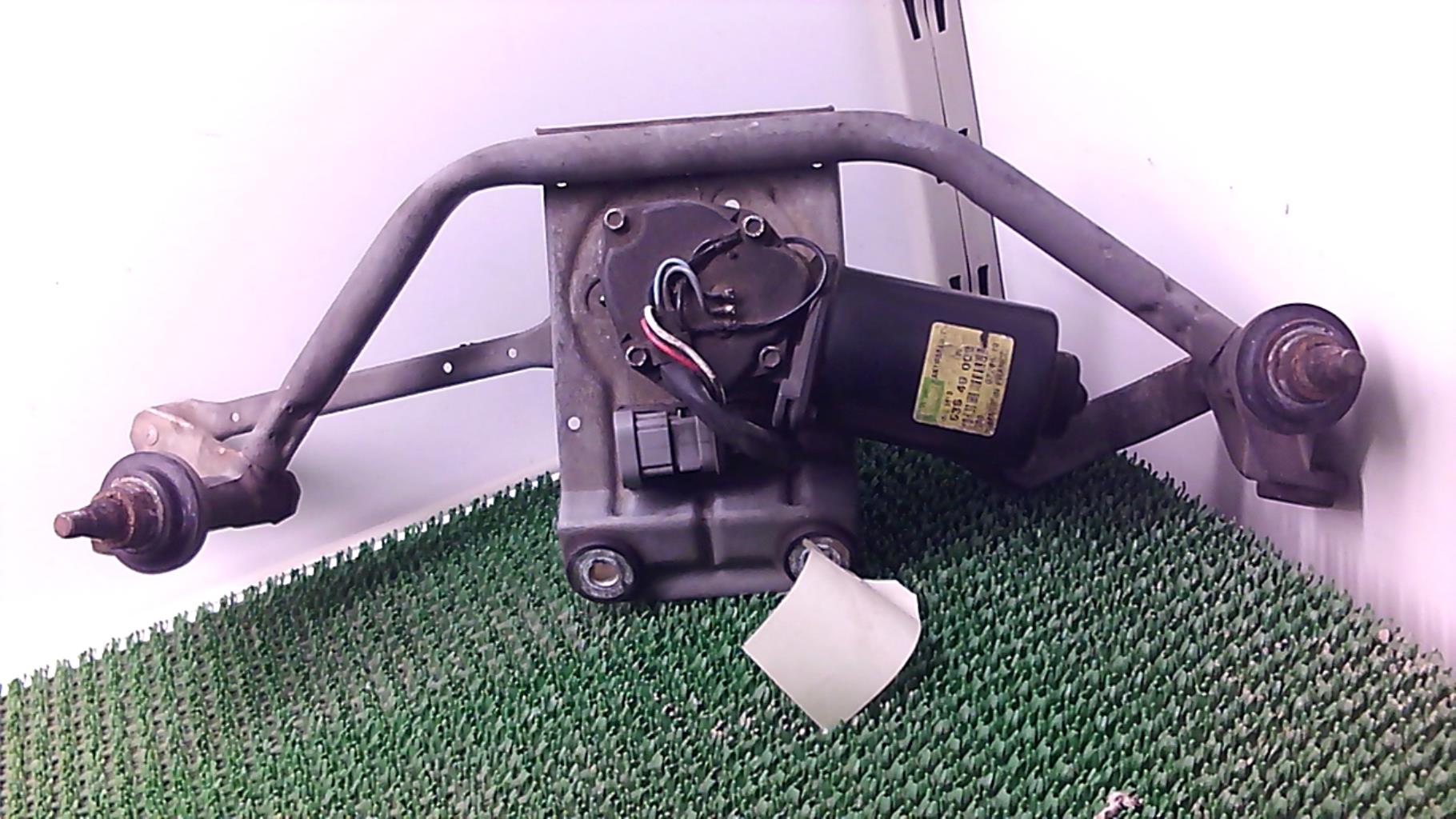 Moteur essuie glace avant