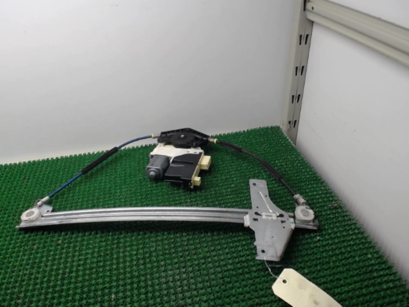 Leve vitre electrique avant droit