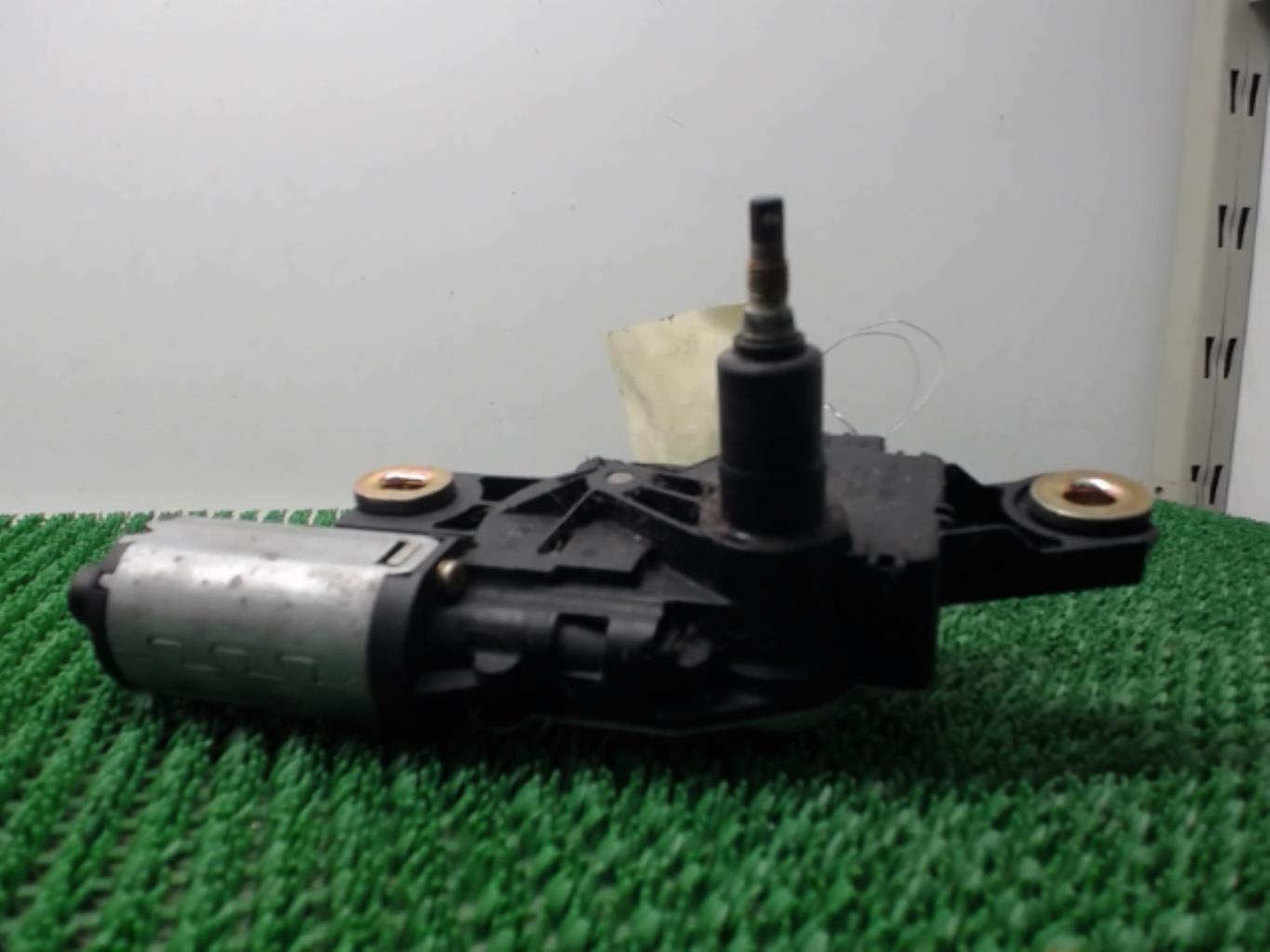 Moteur essuie glace arriere