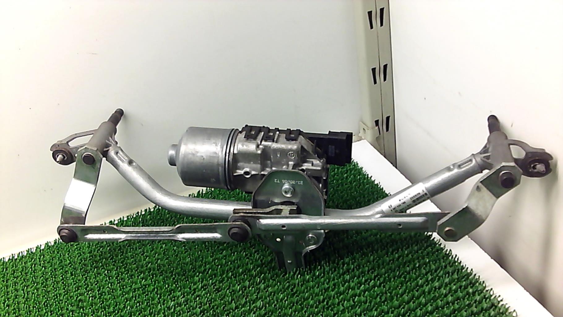 Moteur essuie glace avant