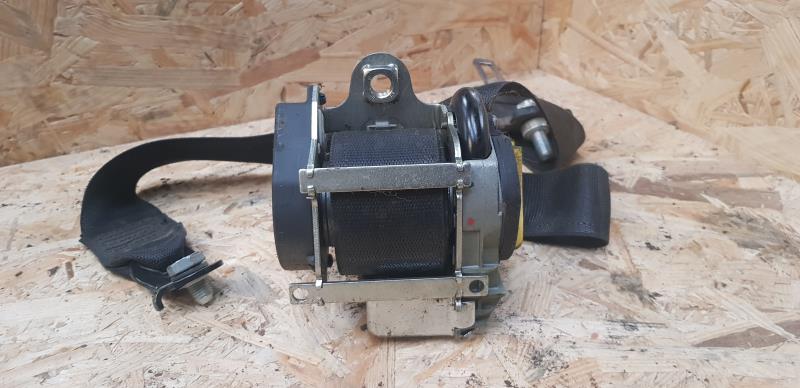 Ceinture avant gauche