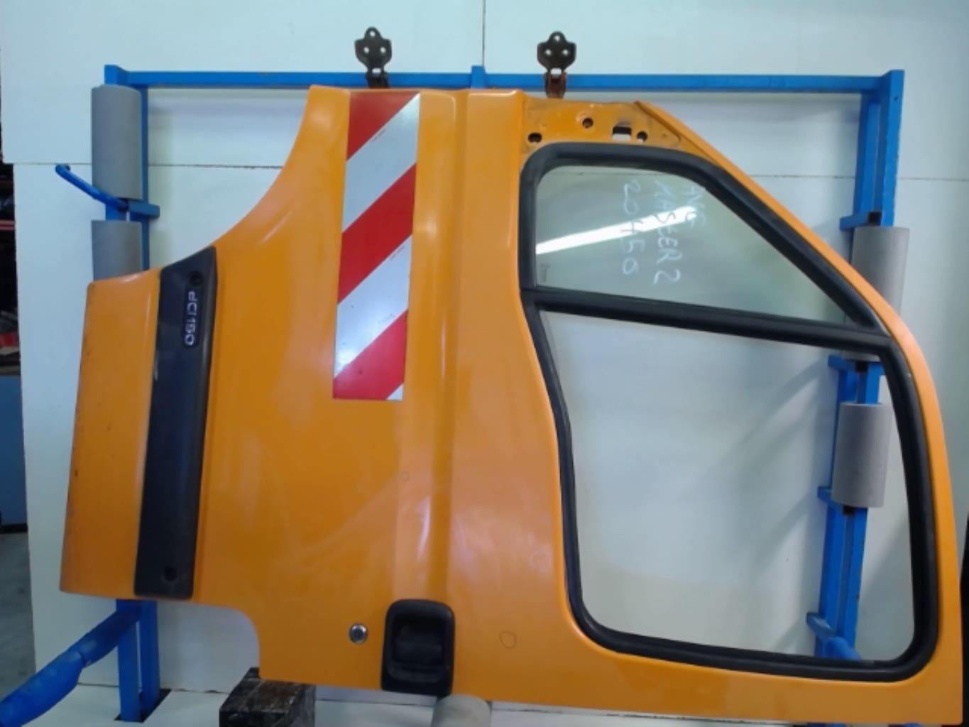 Porte avant gauche