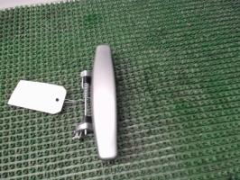 Poignee porte arriere droit