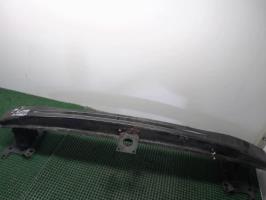 Renfort pare choc avant (traverse)