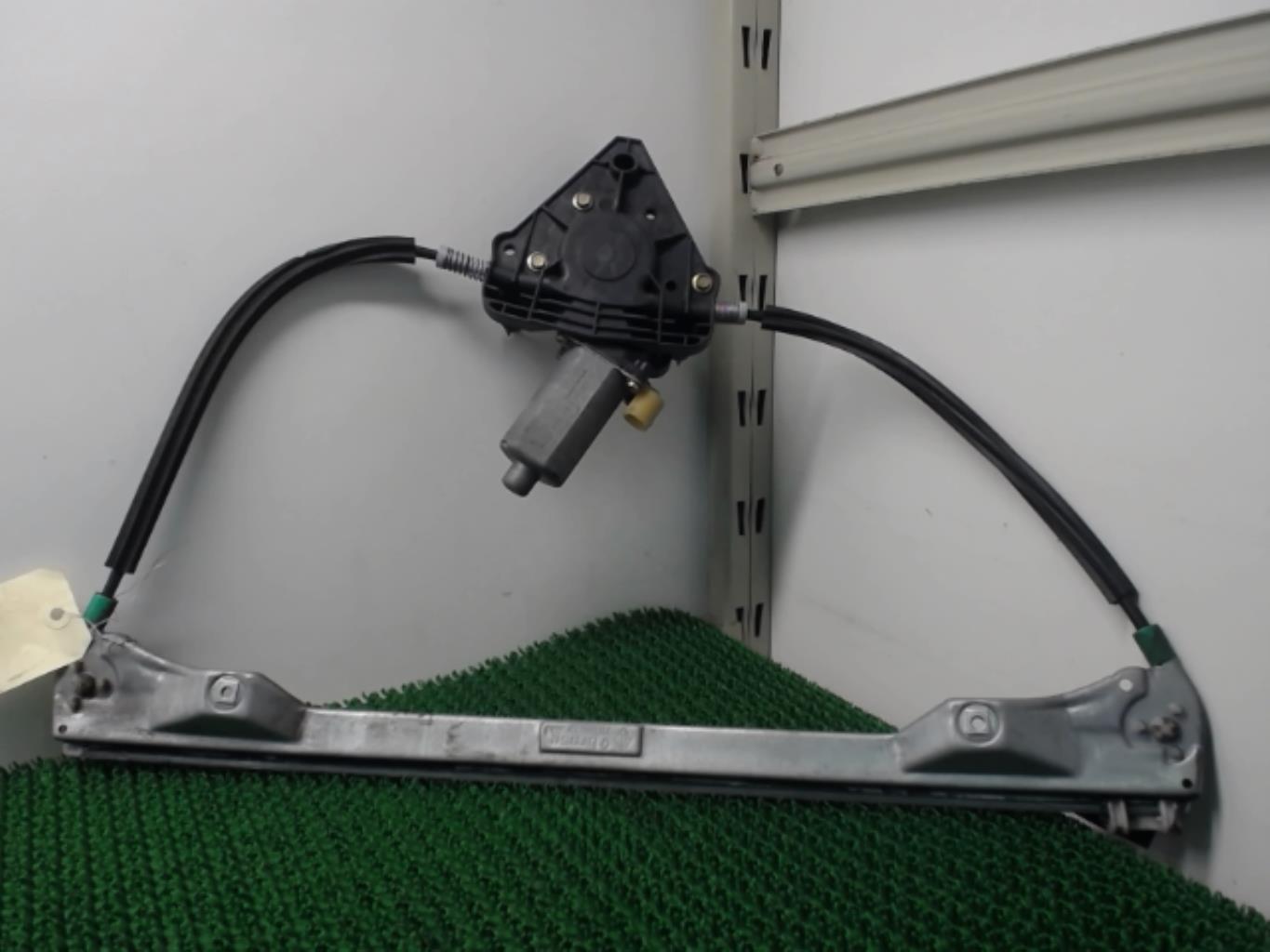 Leve vitre electrique avant droit
