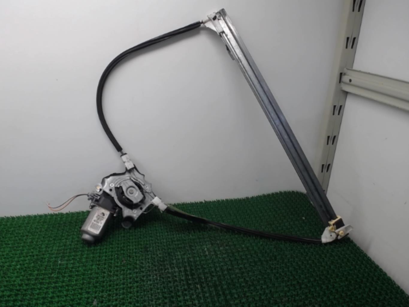 Leve vitre electrique avant droit
