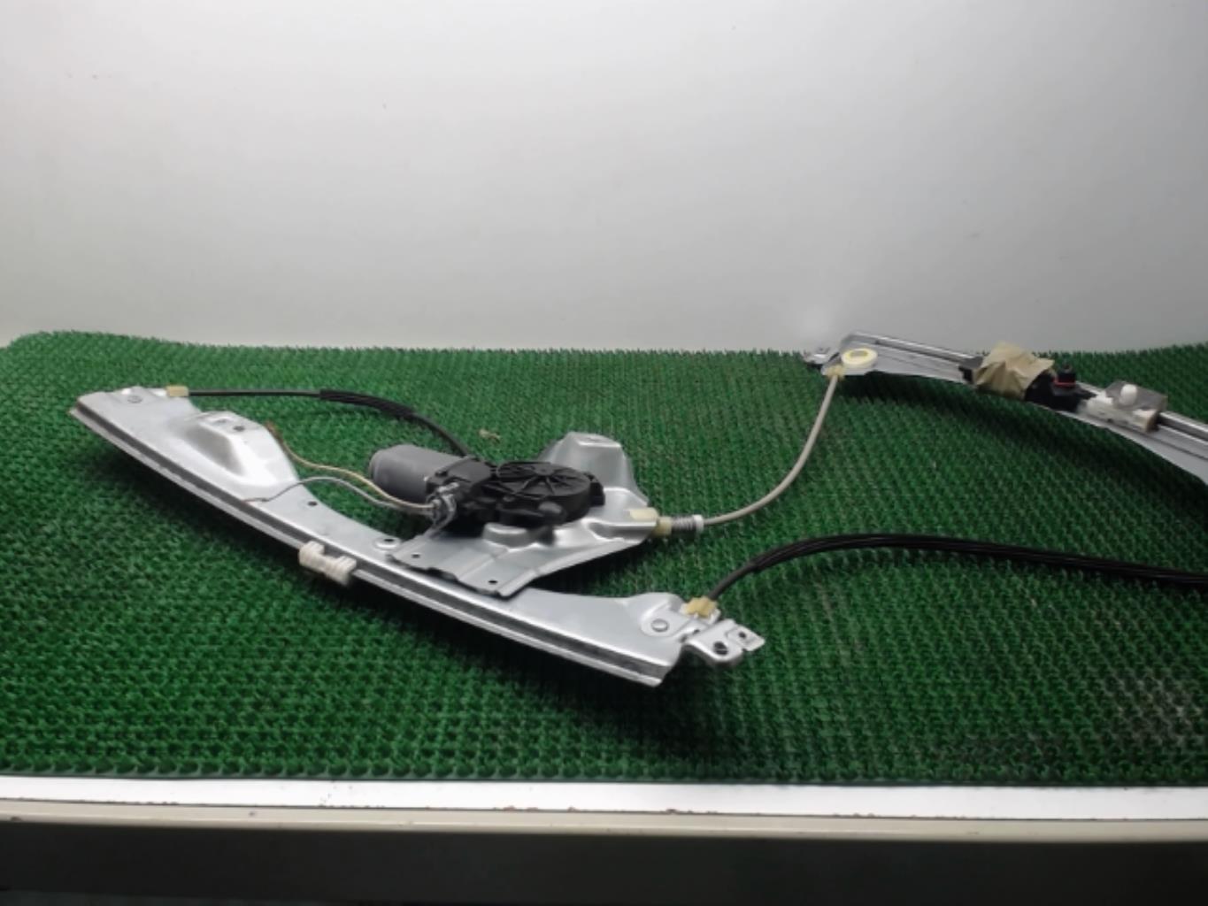 Leve vitre electrique avant gauche