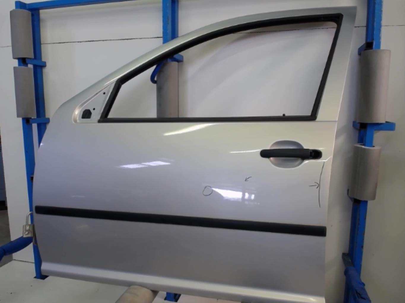 Porte avant gauche
