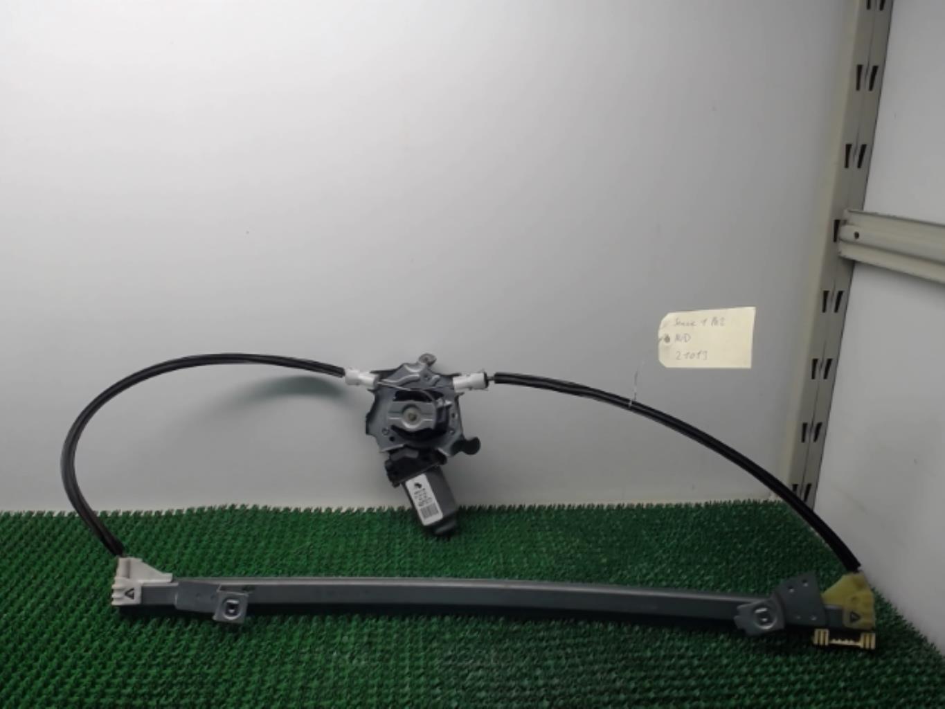 Moteur leve vitre avant droit
