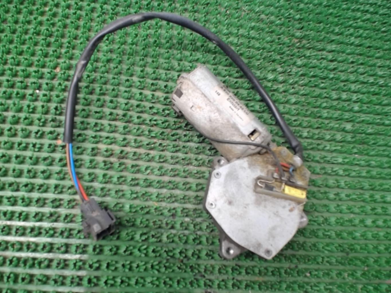 Moteur essuie glace arriere