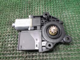 Moteur leve vitre avant droit