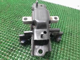 Support moteur droit
