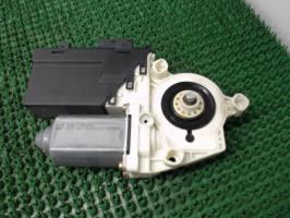 Moteur leve vitre avant droit