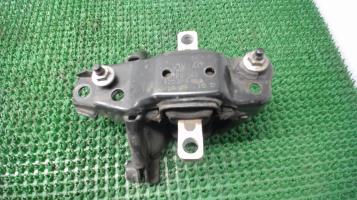 Support moteur gauche