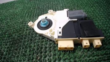 Moteur leve vitre avant gauche