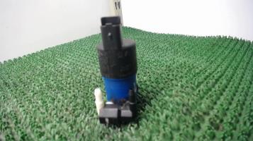 Pompe lave glace avant