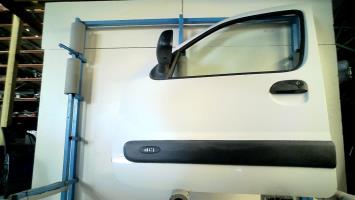 Porte avant gauche