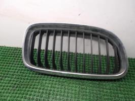 Grille de calandre droite