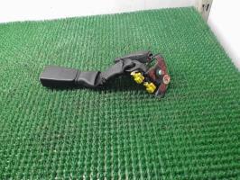 Attache ceinture arriere droit